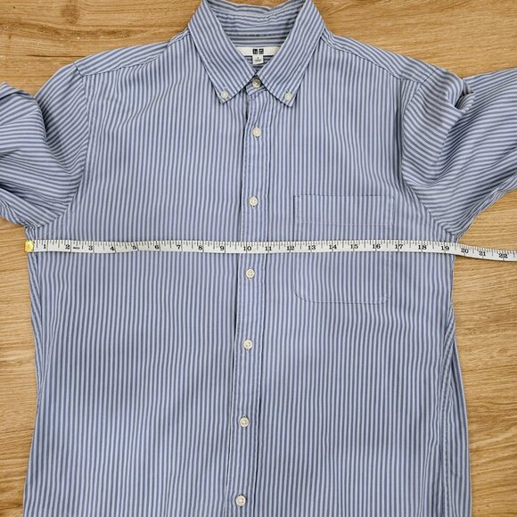 Uniqlo 100% Cotton Striped Button-Down (Size Small) - Picture 9 of 11